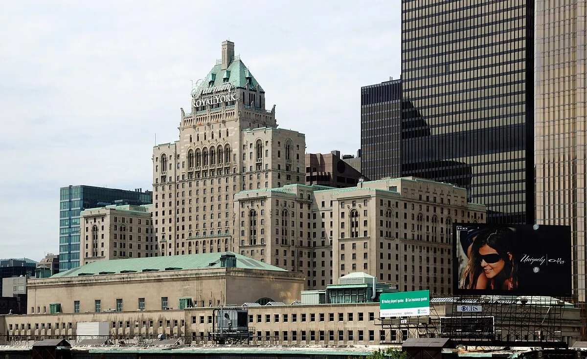 Fairmont Royal York - Luxury Hotel Exterior