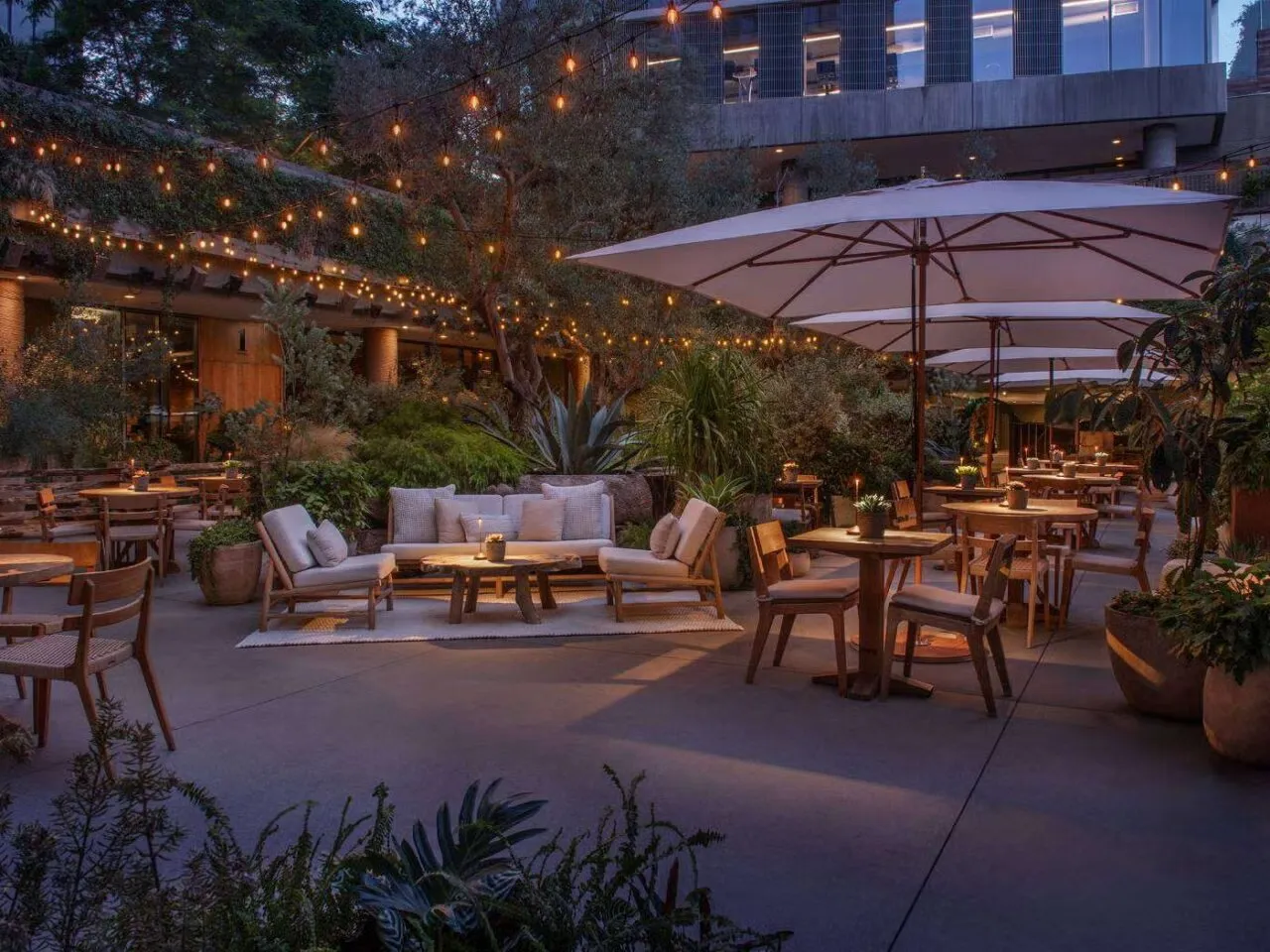 Juniper Hotel - Art Deco Design with Garden Views